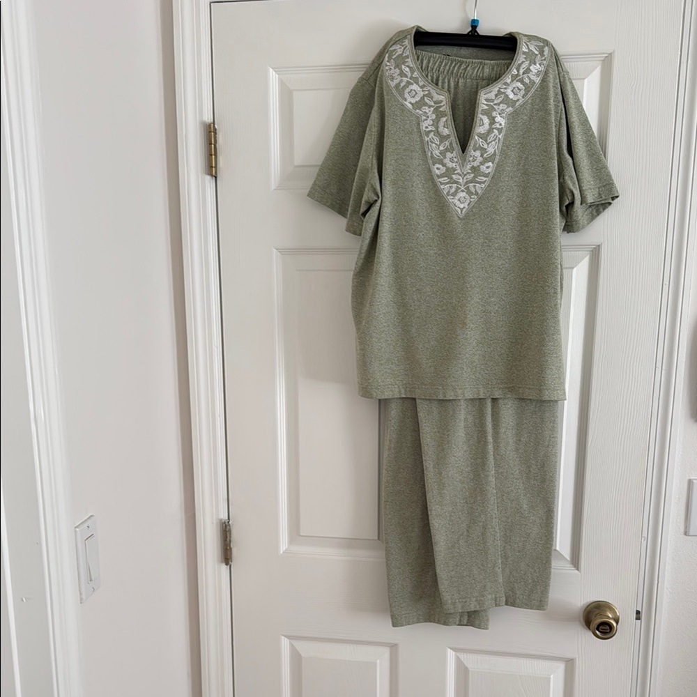 Green Women's Casual Set
